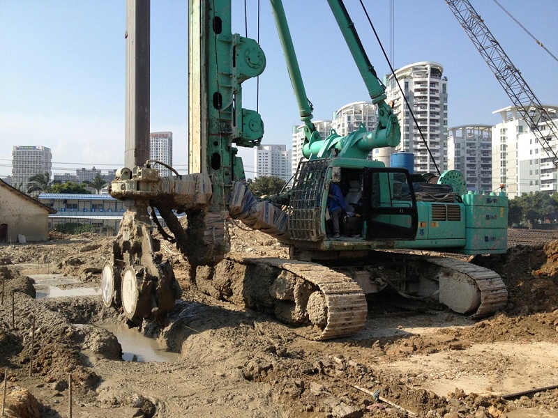 雙輪銑水泥土截滲墻現場施工照片01