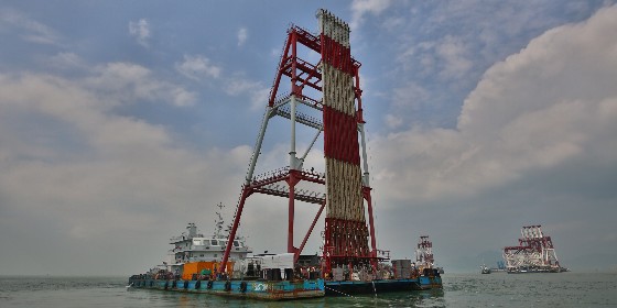 香港機場3204標段地基處理—水下塑料排水板加固軟基專用插板船